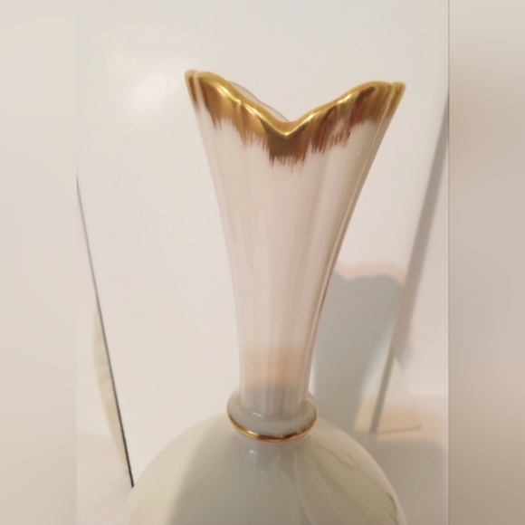 Vintage Cream Colored Lenox Bud Vase Green Stamp Beautiful Gold Trim Unique - Picture 2 of 4